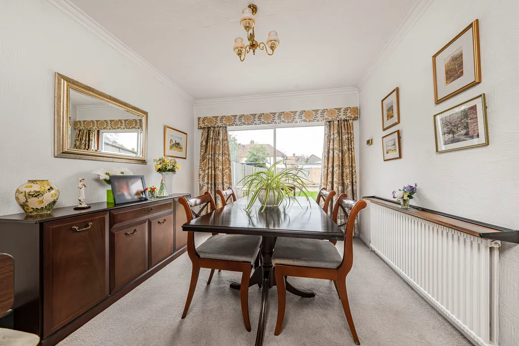Manor Gardens, Ruislip, photo 6