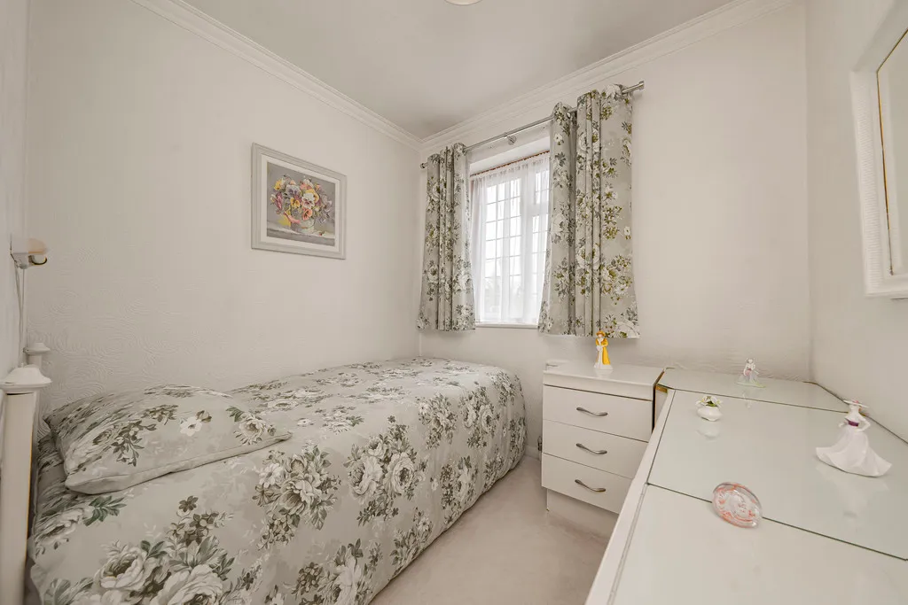 Manor Gardens, Ruislip, photo 27