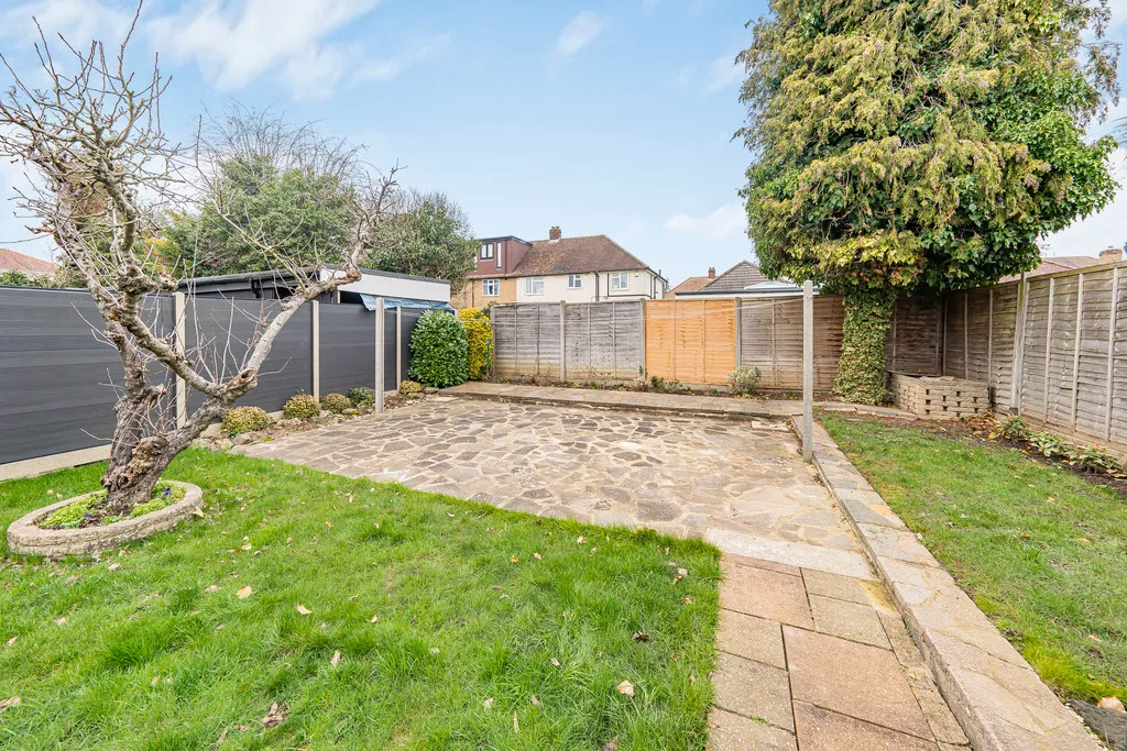 Manor Gardens, Ruislip, photo 30