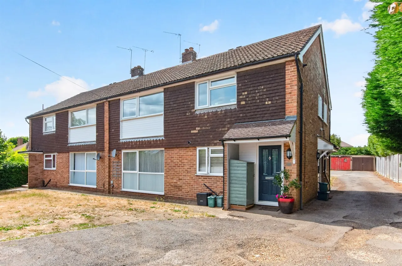 2 bed flat for sale, Piggottshill Lane, Harpenden, AL5