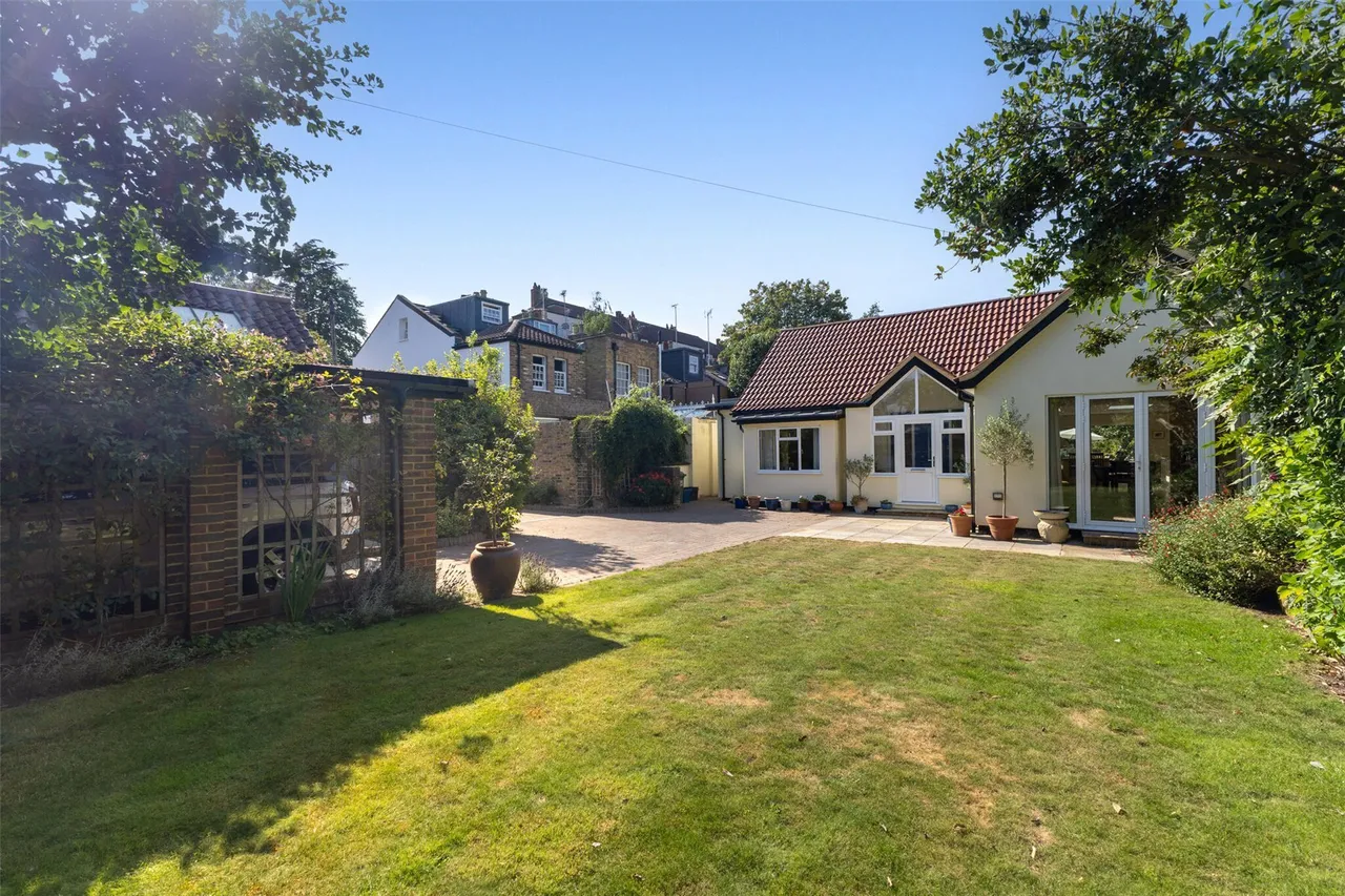 Ferry Road, Twickenham, TW1, photo 2