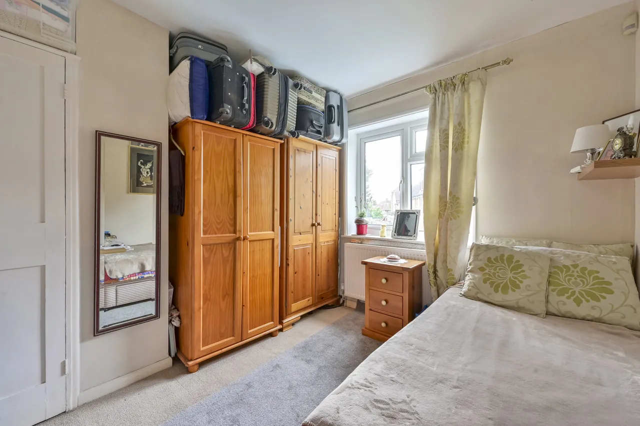63 Central Road, Morden, photo 6