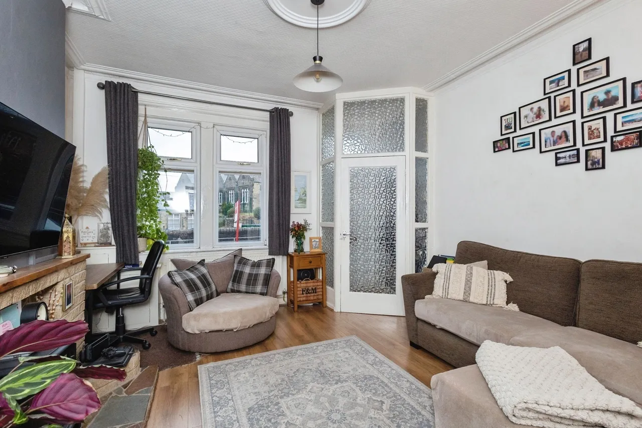 Huddersfield Road, Stalybridge, SK15, photo 6