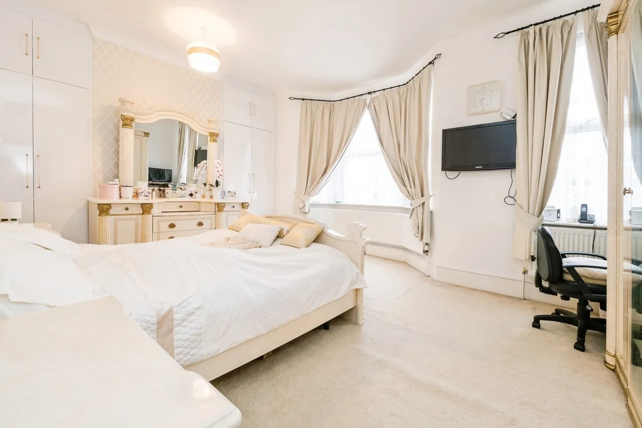 Chelmsford Road, LONDON, London, E18, photo 9