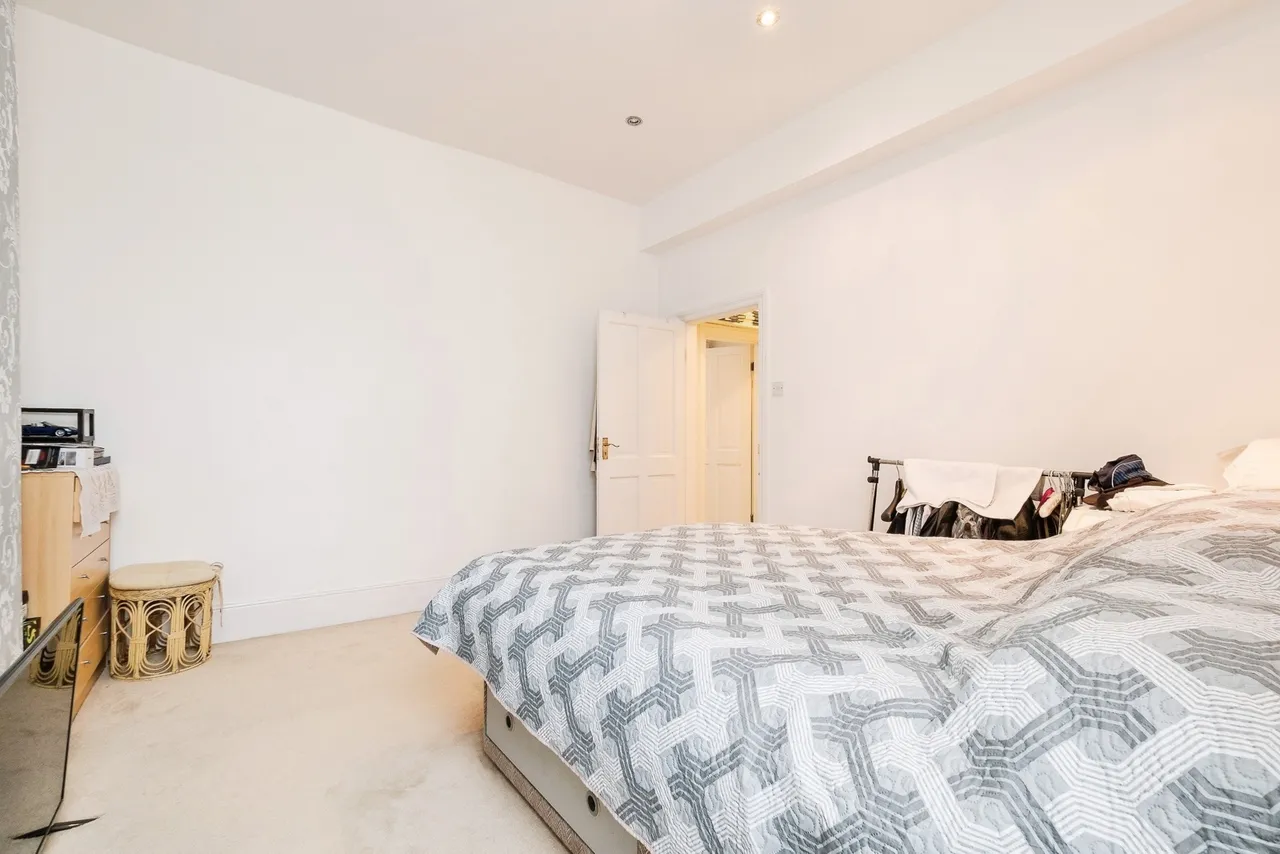 Chelmsford Road, LONDON, London, E18, photo 14