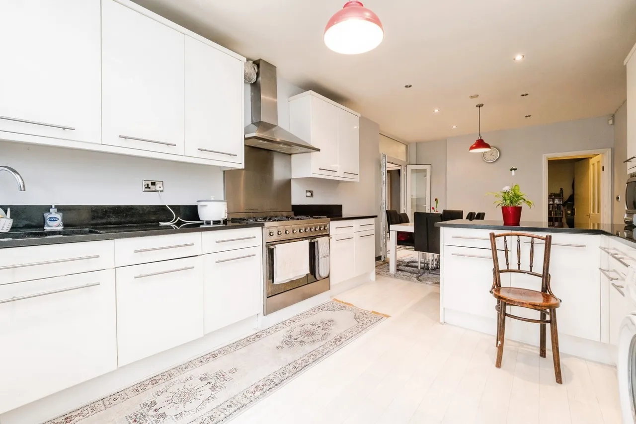Chelmsford Road, LONDON, London, E18, photo 4