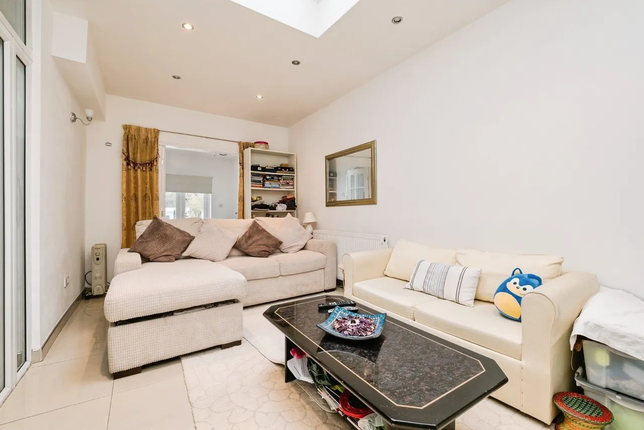 Chelmsford Road, LONDON, London, E18, photo 8