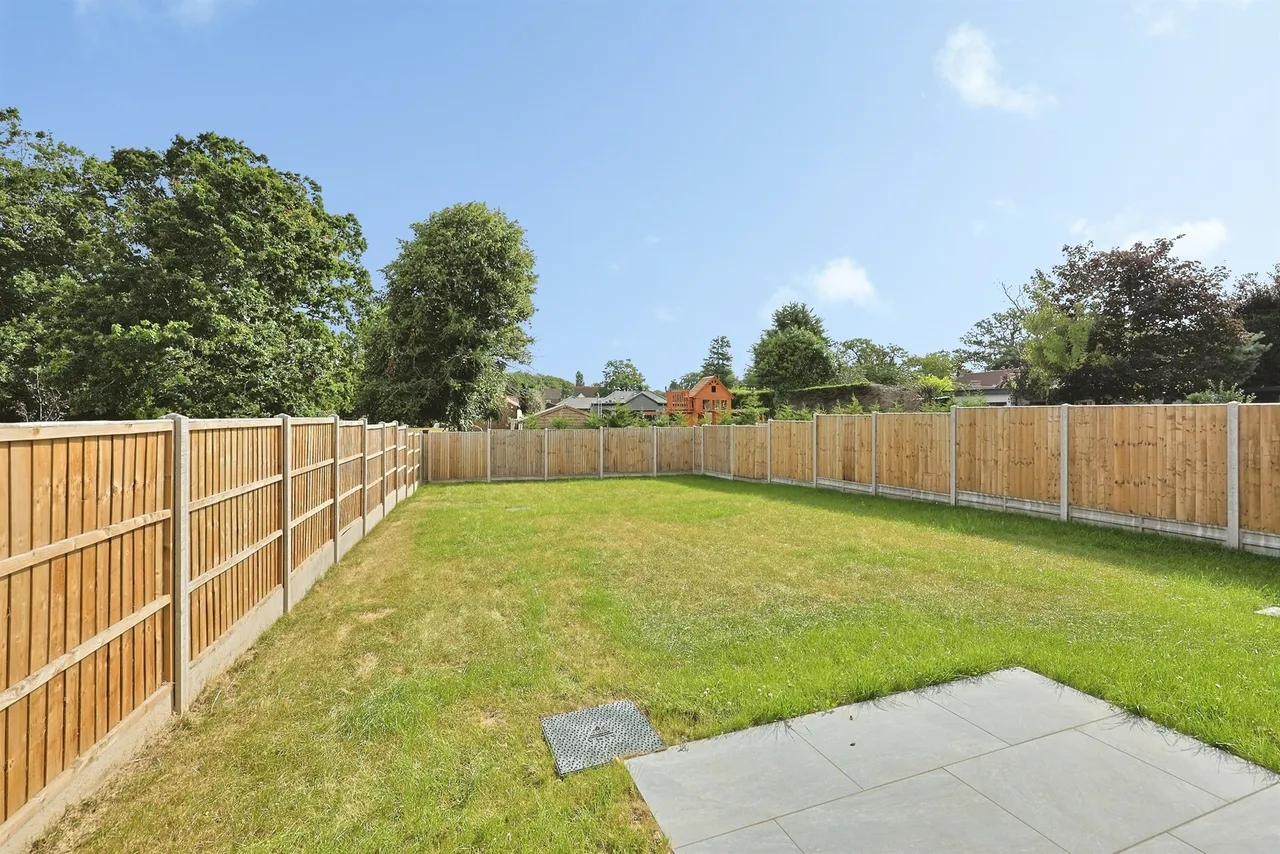 Shrubland Drive, Beetley, NR20, photo 13