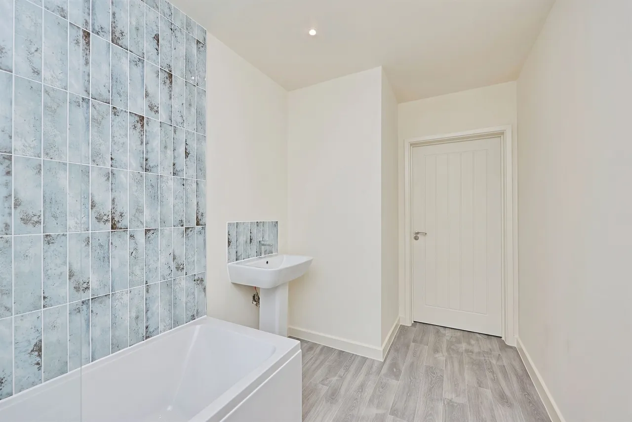 Shrubland Drive, Beetley, NR20, photo 12