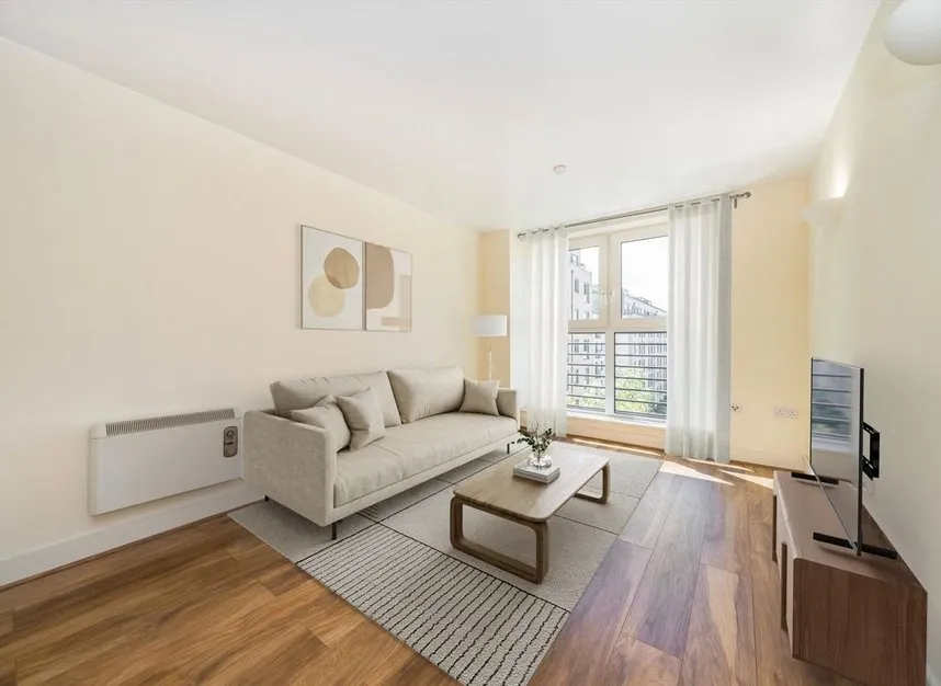 2 bed flat for sale, Townmead Road, Fulham, SW6