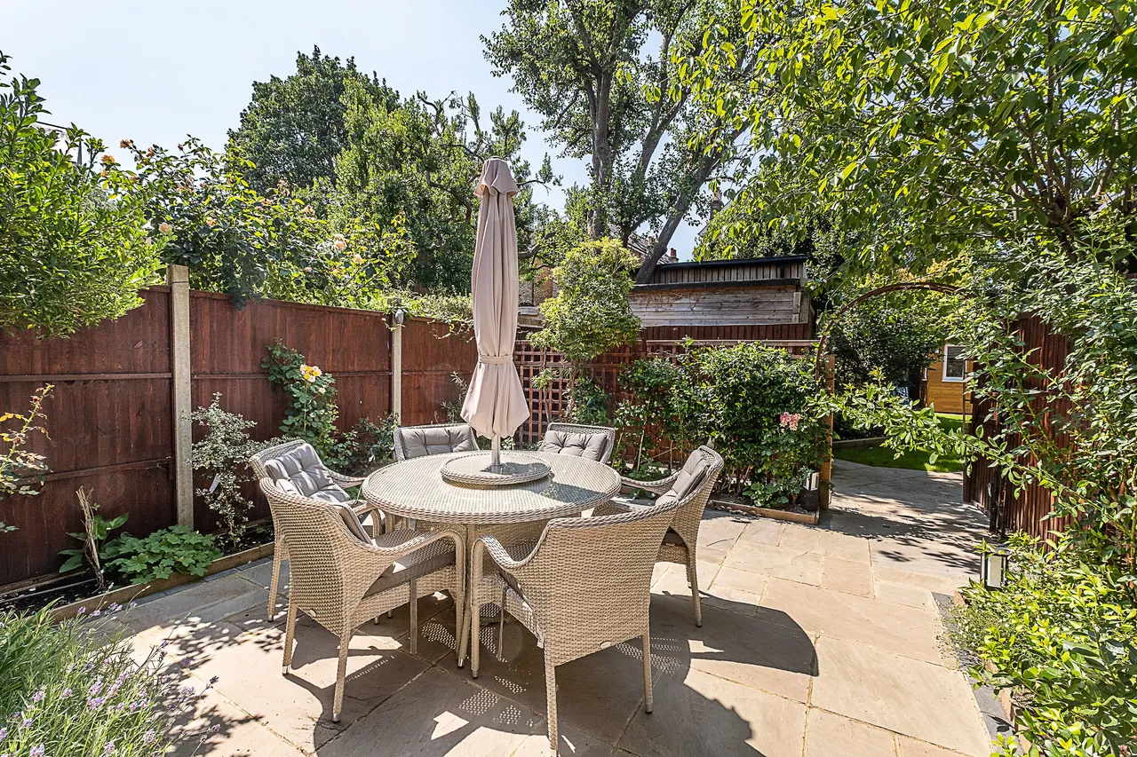 Albany Passage, Richmond, TW10, photo 12