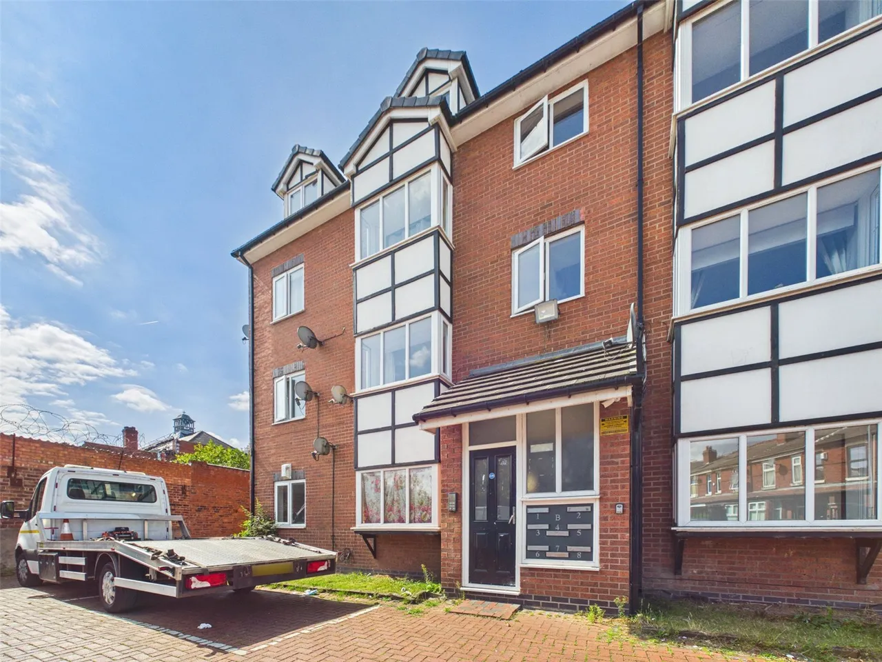 2 bed flat to rent — Langdale Avenue, Manchester, Greater Manchester, M19 3NT