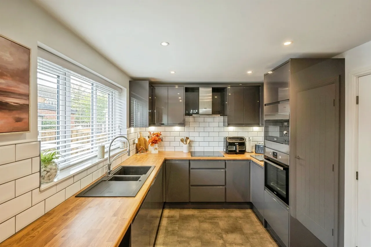 Hawthorne Croft, Goldthorpe, S63, photo 7