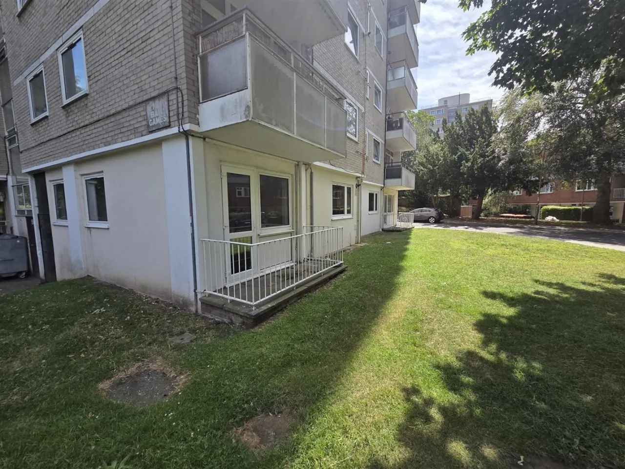 Wanborough Drive, London SW15, photo 6