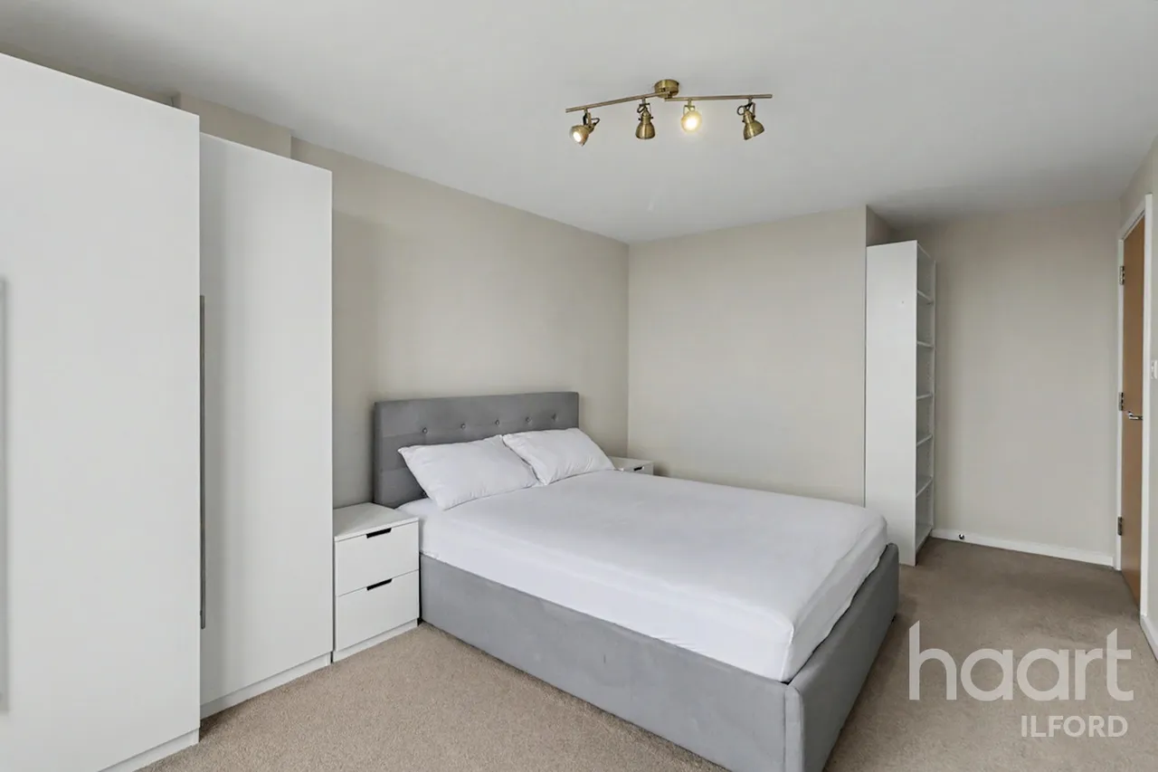 High Road, Ilford, IG1, photo 9