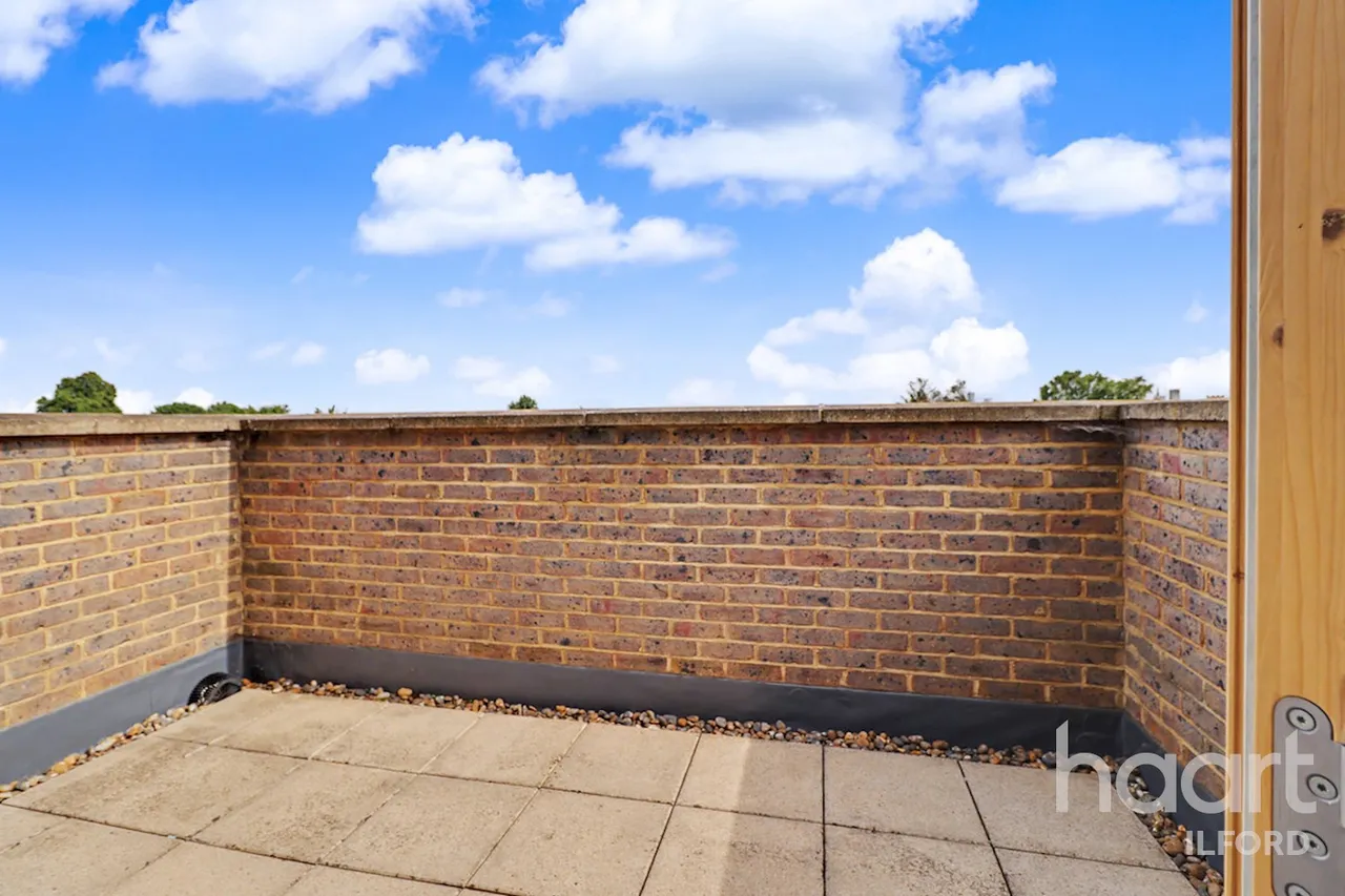 High Road, Ilford, IG1, photo 11