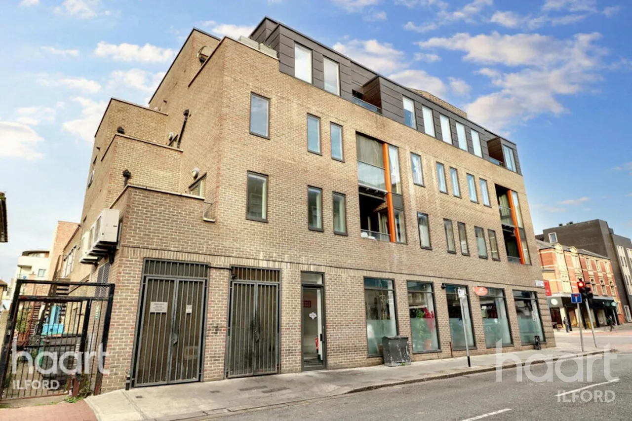 High Road, Ilford, IG1, photo 16