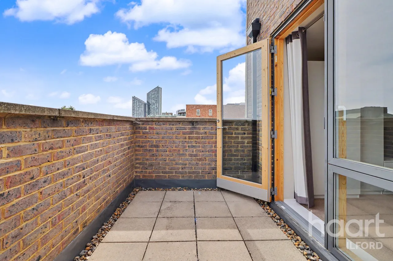 High Road, Ilford, IG1, photo 10