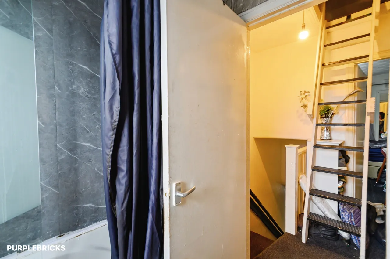 Tennyson Road, Manchester, M24, photo 18
