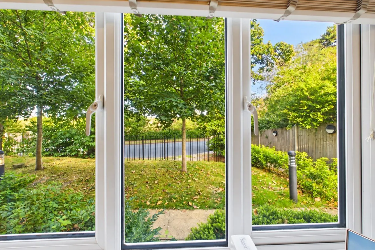 Whitworth Crescent, Southampton, SO18, photo 3