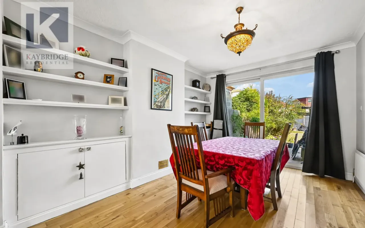 Stoneleigh Avenue, Worcester Park, KT4, photo 3