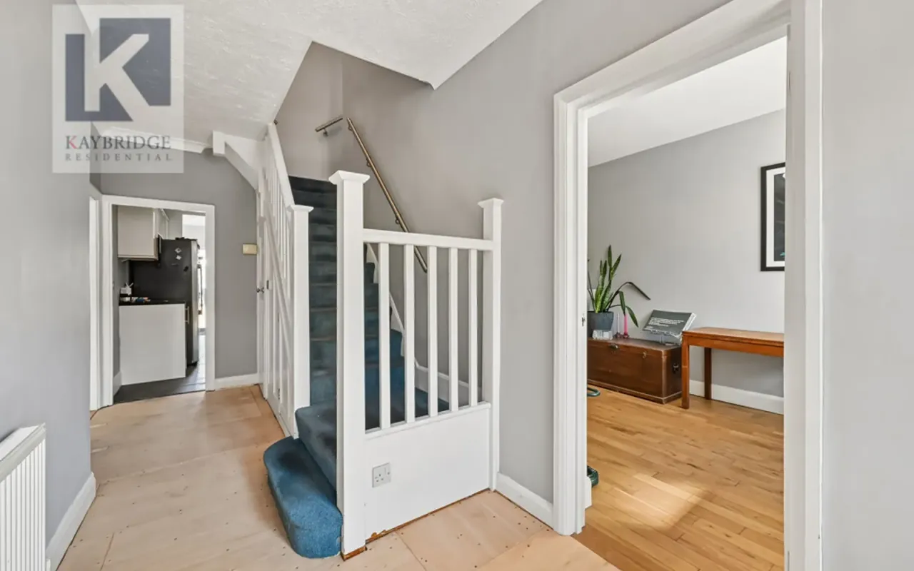 Stoneleigh Avenue, Worcester Park, KT4, photo 7