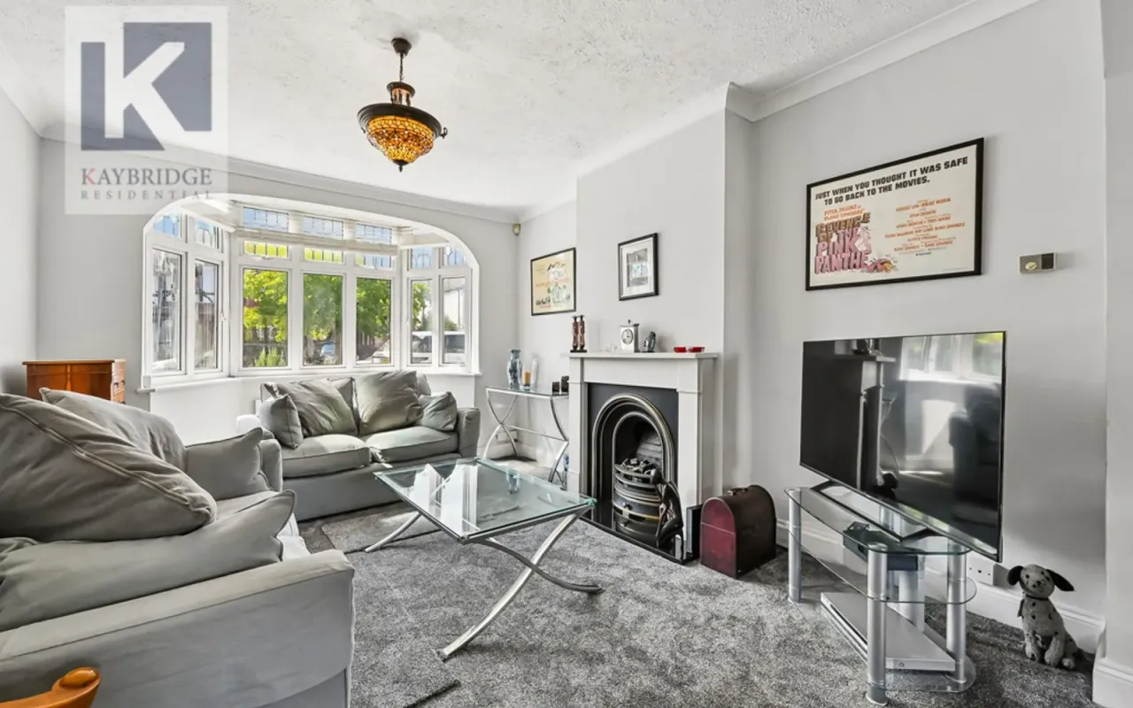Stoneleigh Avenue, Worcester Park, KT4, photo 2