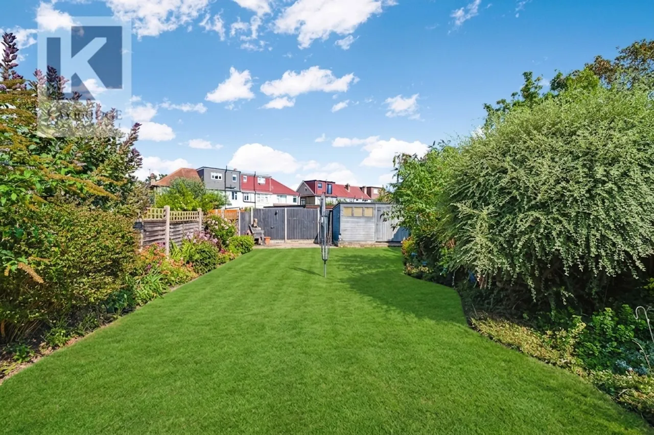 Stoneleigh Avenue, Worcester Park, KT4, photo 14