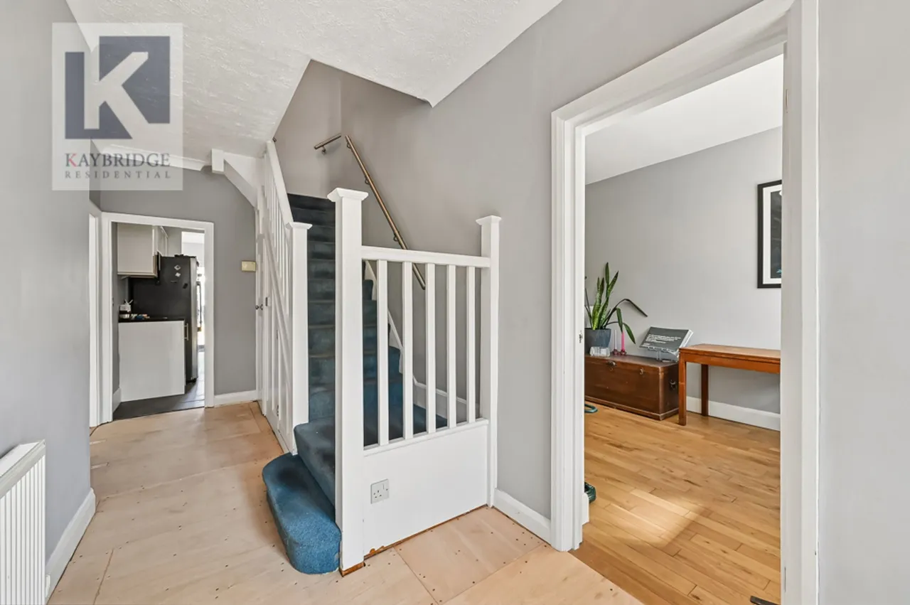 Stoneleigh Avenue, Worcester Park, KT4, photo 7