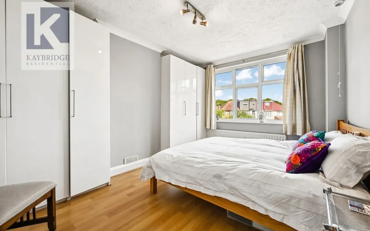 Stoneleigh Avenue, Worcester Park, KT4, photo 9