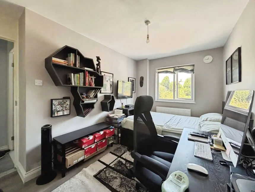 Exning Road, London, E16, photo 8