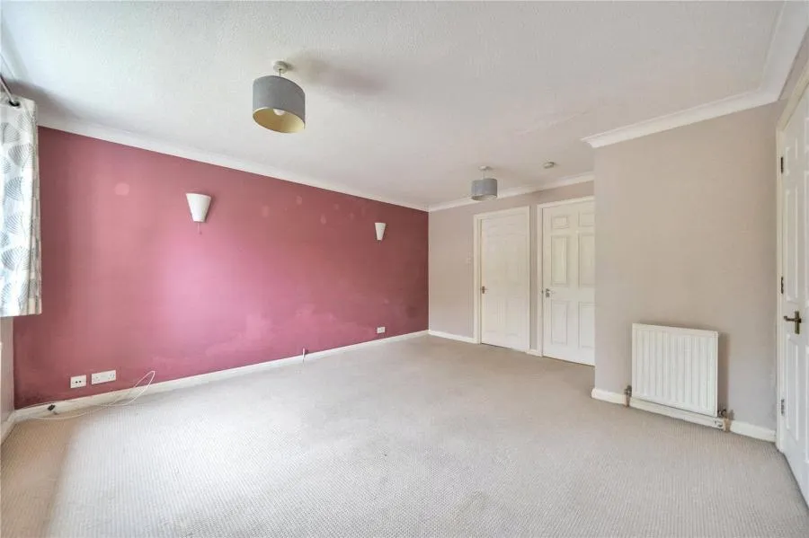Whittaker Court, Woodfield, KT21, photo 6