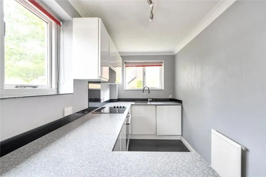 Whittaker Court, Woodfield, KT21, photo 3