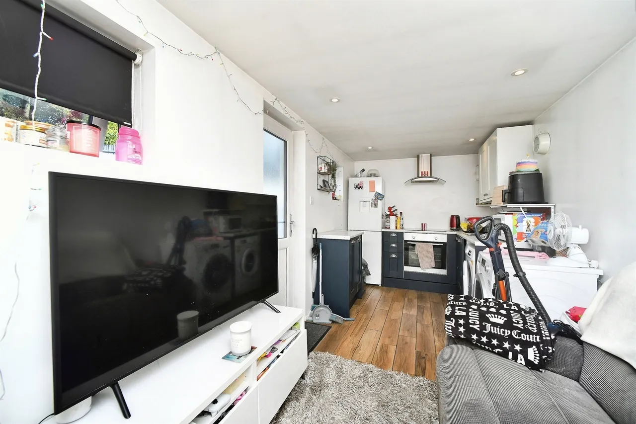 Crescent Drive North, Brighton, BN2, photo 17