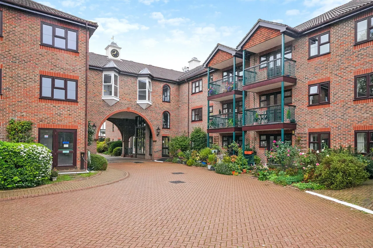 1 bed property for sale, Wraymead Place, Reiga, RH2