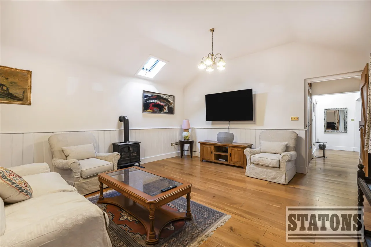 Dancers Lane, Bentley Heath, Hertfordshire, EN5 4RX, photo 8
