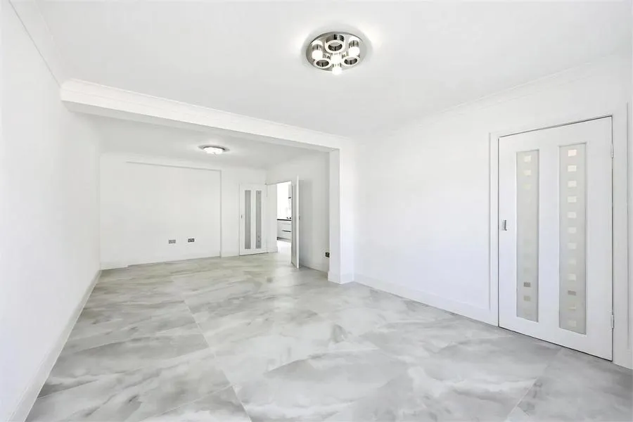 Fairway Avenue, West Drayton, UB7, photo 23
