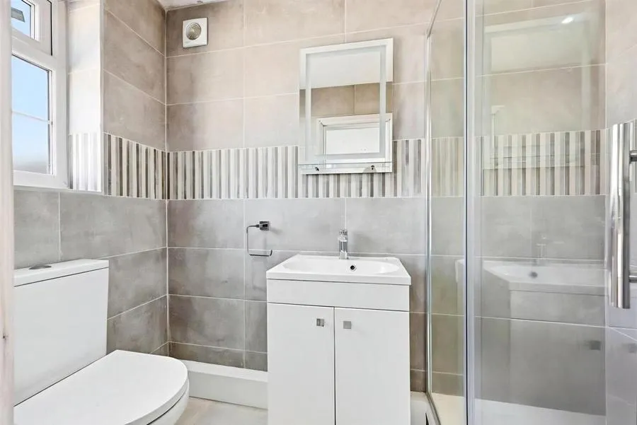 Fairway Avenue, West Drayton, UB7, photo 28