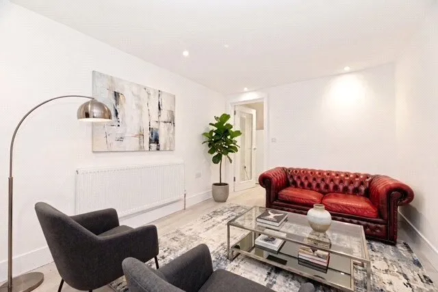 Church Street, Walton-on-Thames, KT12, photo 4