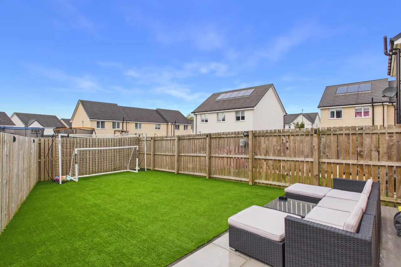 Olive Drive, Cleland, photo 22