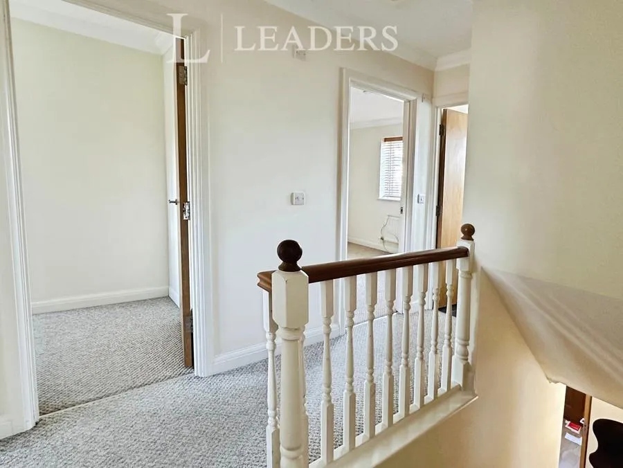 Trafalgar Rise, Clanfield, PO8, photo 8