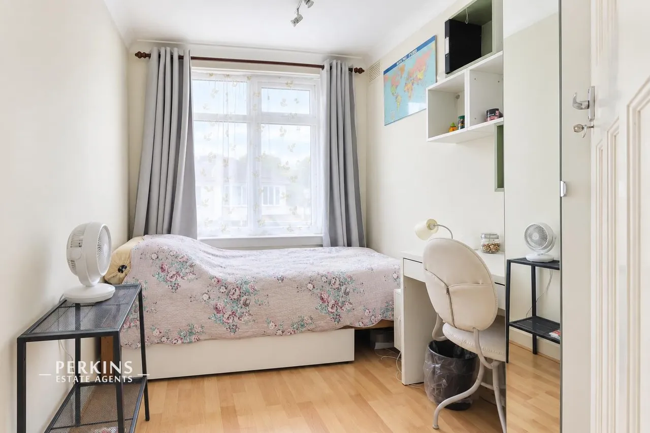 Sylvester Road, Wembley, HA0, photo 13