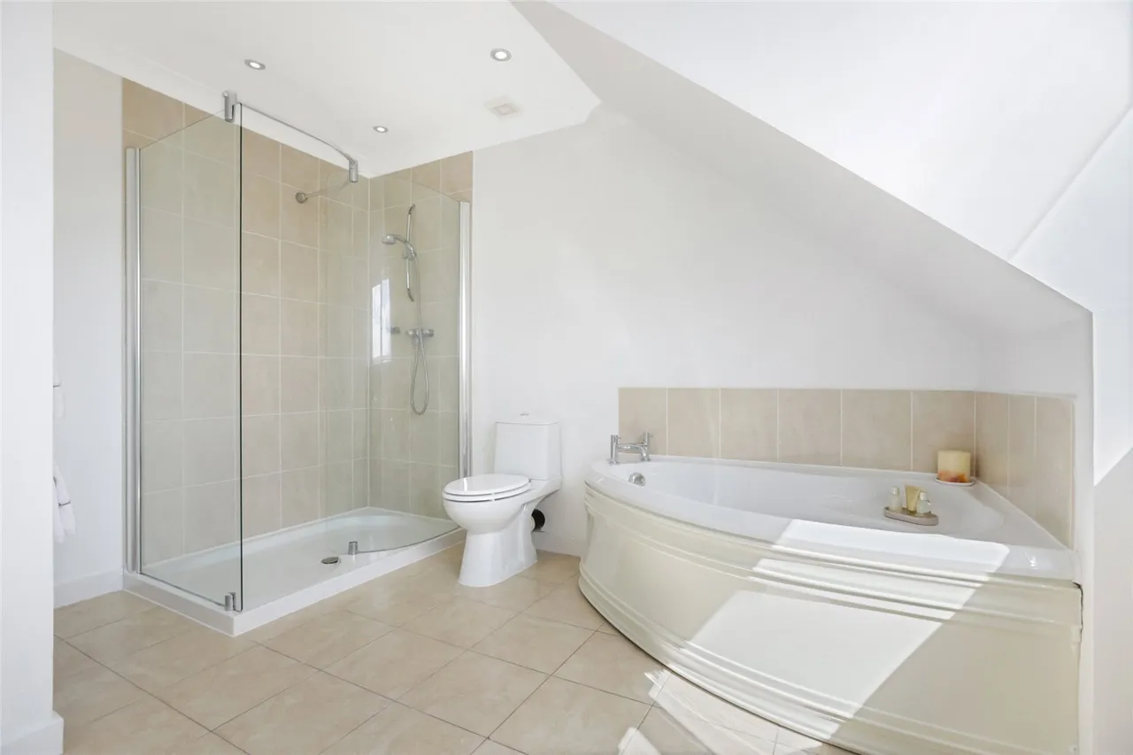 Craighill Drive, Clarkston, Lanarkshire, G76, photo 15