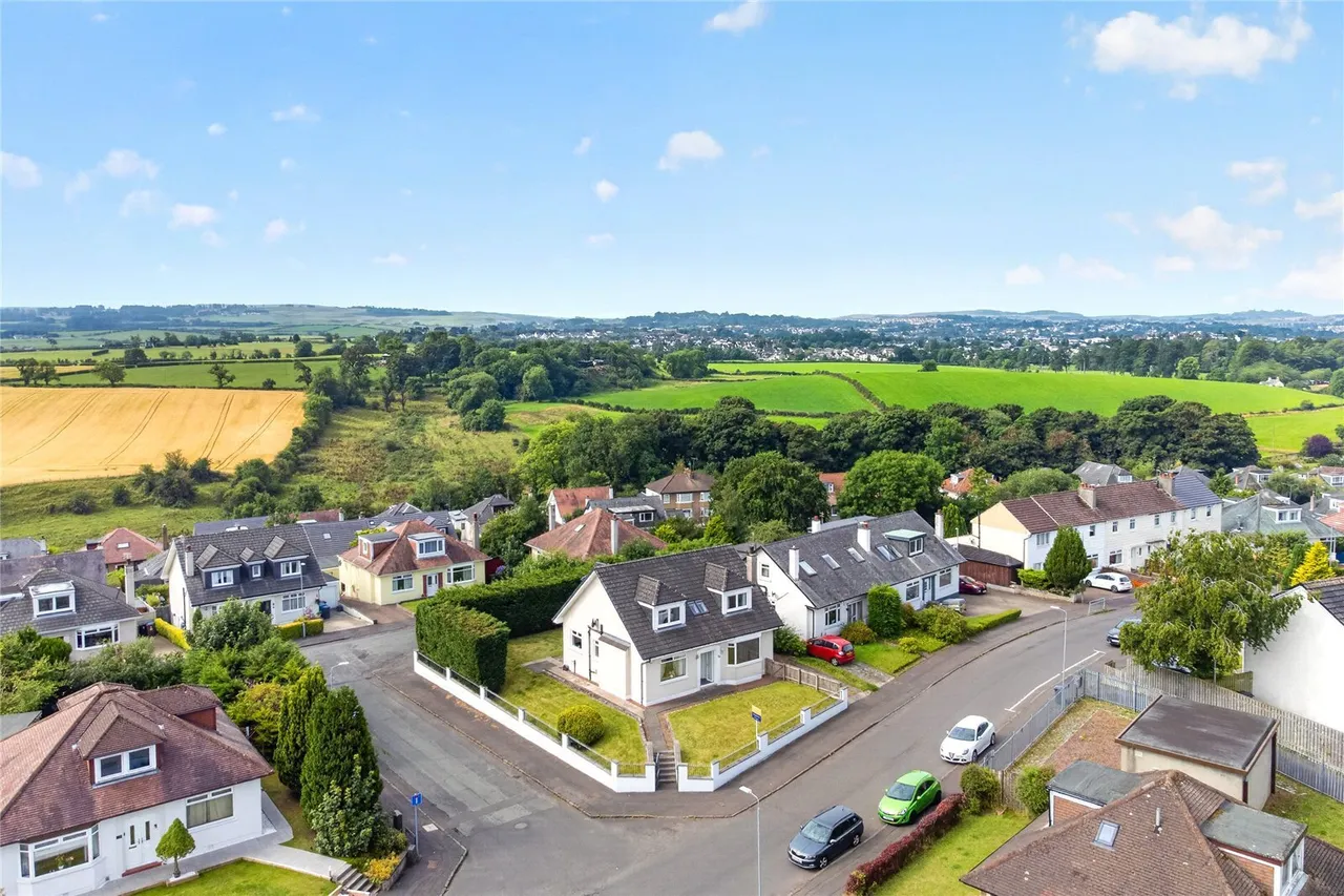 Craighill Drive, Clarkston, Lanarkshire, G76, photo 26