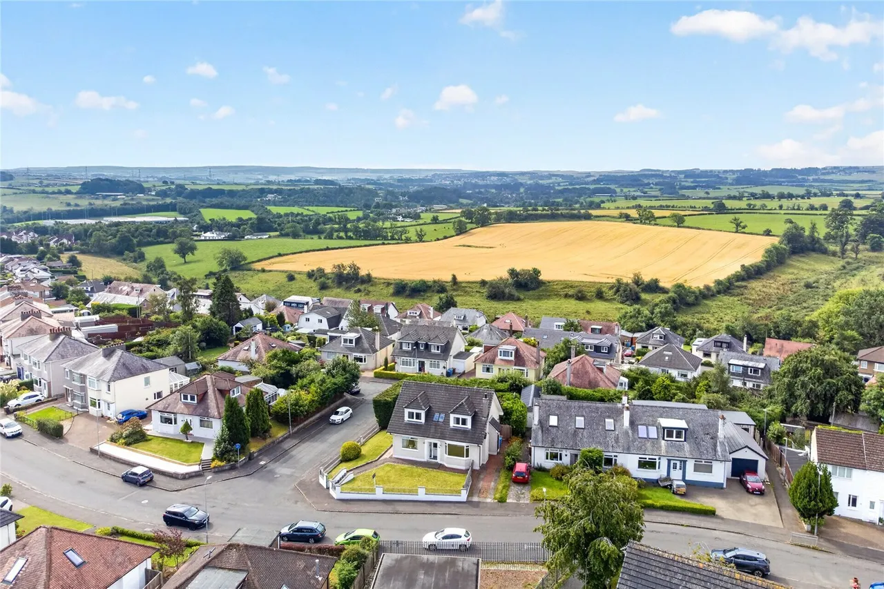 Craighill Drive, Clarkston, Lanarkshire, G76, photo 22