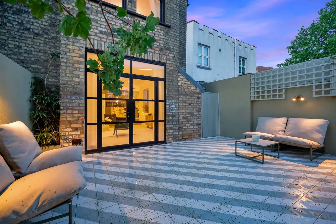 Riffel Road, London, NW2, photo 8