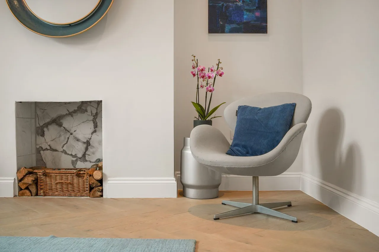 Riffel Road, London, NW2, photo 9