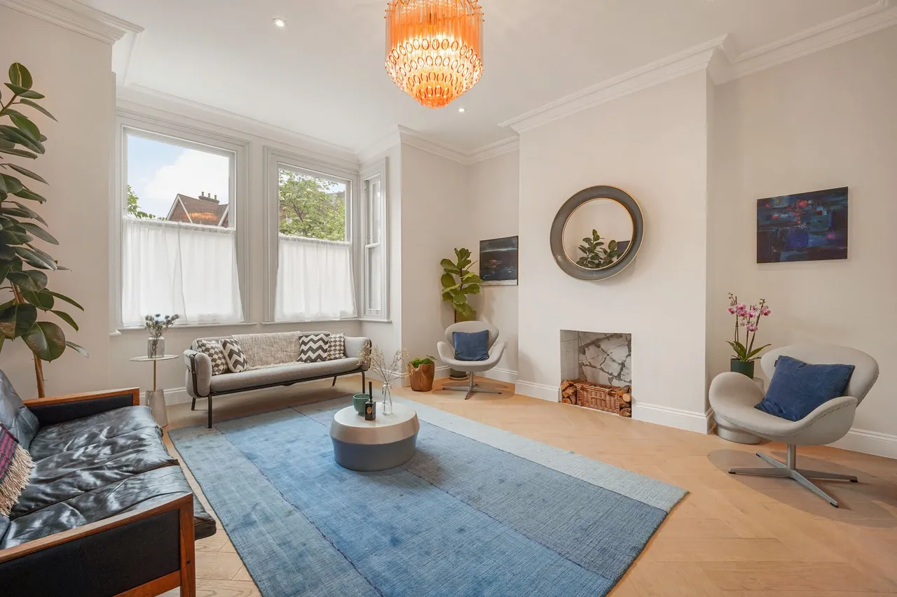 Riffel Road, London, NW2, photo 2