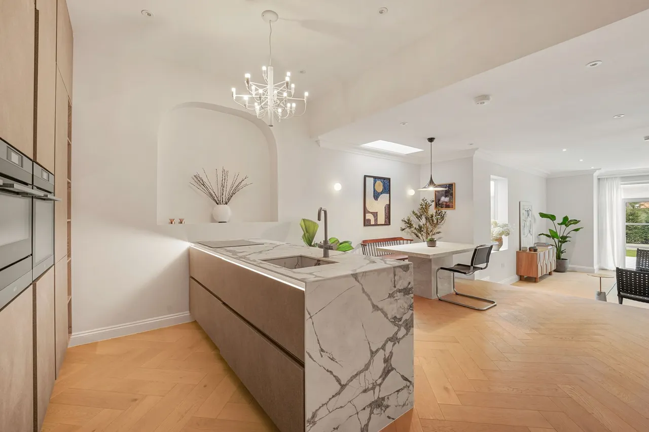 Riffel Road, London, NW2, photo 5