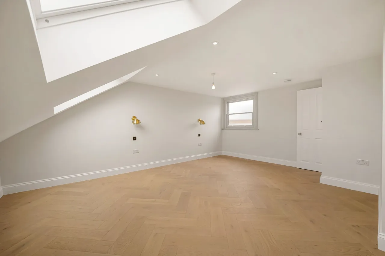 Riffel Road, London, NW2, photo 18